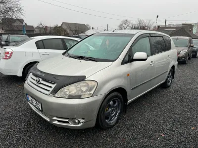 Avensis Verso